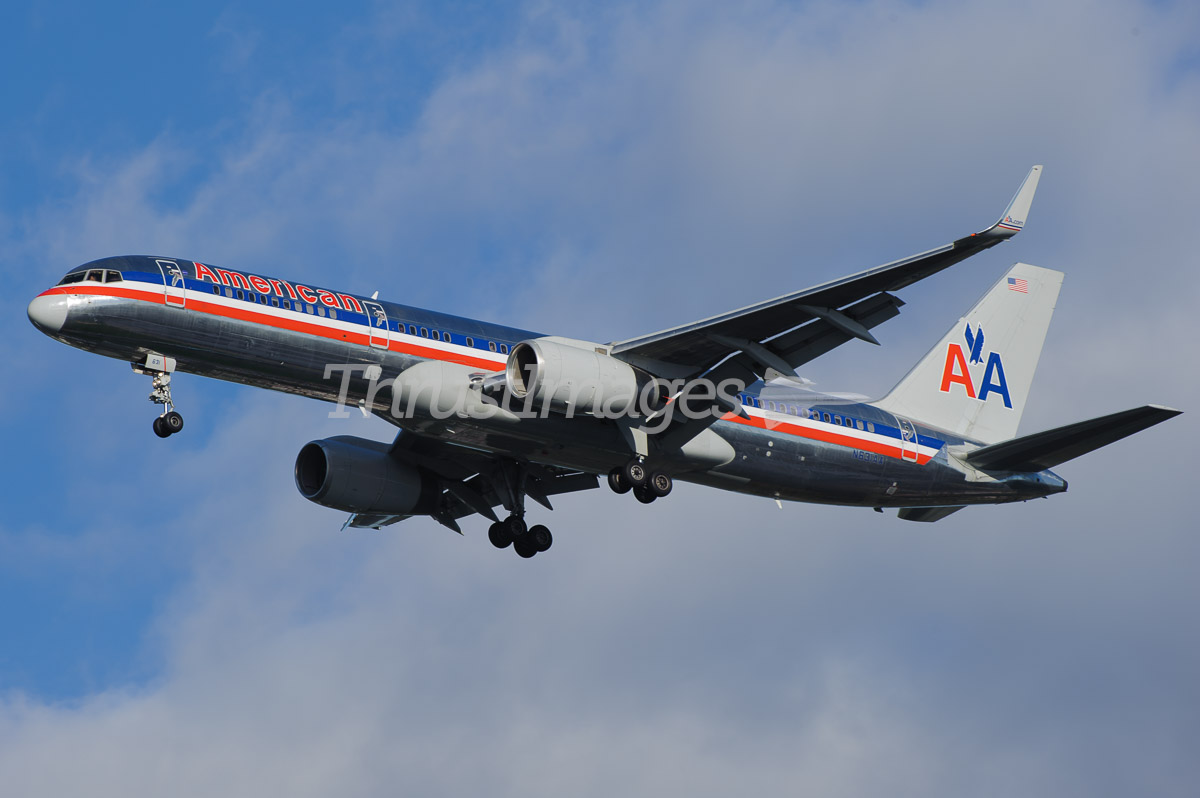 Boeing 757-223 N631AA (cn 24589/317)